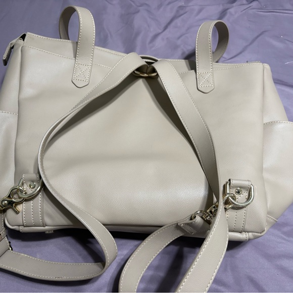 Elkie “Aberdeen” Diaper Bag in Taupe - Picture 2 of 9